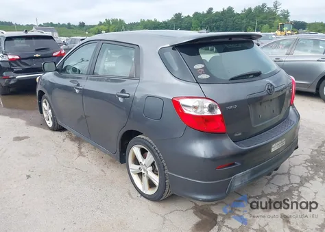 2010 Toyota Matrix S z USA, uszkodzony, nr VIN 2T1KE4EE3AC037850